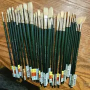 Winsor Newton Hog Hair Brush Set 29 Brushes Short Flat Flat Filbert Round Fan