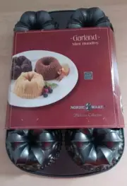 Nordic Ware Platinum Collection Garland Mini Bundt Cake Pan- New