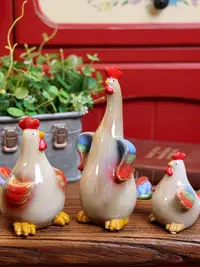 在飛比找松果購物優惠-田園風陶瓷雞擺件 可愛動物裝飾品 祝福客廳桌面擺設 (8.3
