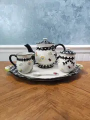 NEW TEMPTATIONS GINGHAM GARDEN TEAPOT, CREAMER AND SUGAR BOWL SET/black/white