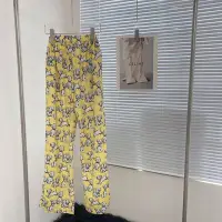 在飛比找Yahoo!奇摩拍賣優惠-熱銷特惠 CELINE  新款藝術黃色狗狗休閑褲超可愛的圖案