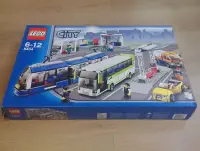 在飛比找Yahoo!奇摩拍賣優惠-[二手] 樂高，LEGO 8404 City Public 