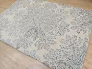 Floor Rug 100% wool Flower floral design made in India- quality rug 160 x 230cm