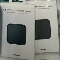 在飛比找Yahoo!奇摩拍賣優惠-台灣現貨 SAMSUNG 三星 無線閃充充電板 EP-P24