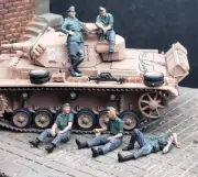 Resin 1/72 Diorama Miniature Toys German Troops At Rest Painted Solider Scene