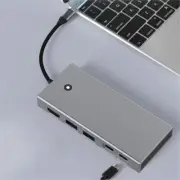 M.2 SATA/NVME Enclosure Multi-functional Hard Disk Enclosure For Windows