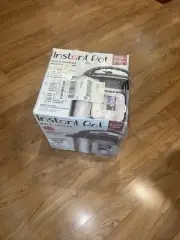 Brand New Instant Pot 7 in 1 Multi-Cooker 8 Quarts - Walmart Edition
