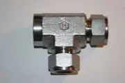 3/4 x 3/4 Tube x 3/4 FNPT 316ss Female Run Tee Fitting Ham-Let 771LFSS3/4X3/4
