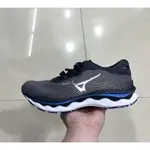 【BOBO】MIZUNO WAVE SKY 5 黑灰藍銀 避震慢跑鞋 男 J1GC210204