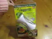 New Veggetti Spiral Vegetable Slicer Cutter Makes Veggie Pasta as Seen On TV