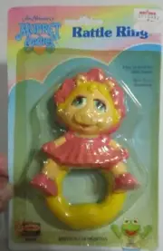 VTG 1989 Jim Henson’s Muppet Babies “Miss Piggy” rattle by Remco Baby, Inc., NY