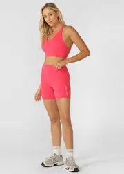 [Lorna Jane] Lotus No Chafe Phone Pocket 16cm Bike Shorts in Pink, Size - XS XS Neon Raspberry