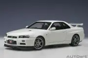 1/18 Nissan Skyline GT-R (R34) V-SPEC II 2001 Model by AUTOart (White) 77406