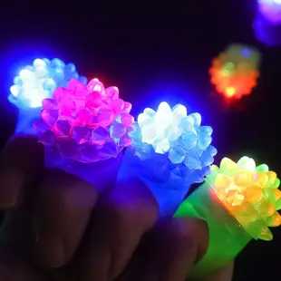 發光手指玩具 - 橡膠、彈性 - 閃光手指燈 - LED 草莓指環 - 發光玩具 - 兒童派對首飾 - 發光戒指 - 互