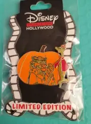 DSSH Villian Pumpkin Pin Prince John Sir Hiss LE 40 Robin Hood