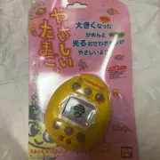 Bandai Yasashii Tamagotchi Yellow 1998 Virtual Pet Game Toy Kind Tender Heart