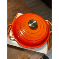 在飛比找蝦皮購物優惠-“轉賣” Le Creuset 淺底鐵鍋26cm_橘色 99