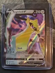Aegislash V 126/185 SWSH Vivid Voltage Pack Fresh NM-M w/ Toploader