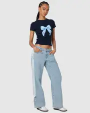 EDIKTED Womens Washed Low Rise Ribbon Jeans LIGHT-BLUE