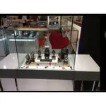 強化玻璃精品展示櫃（附層板燈）