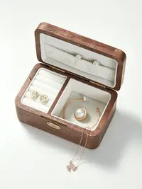 在飛比找樂天市場購物網優惠-實木音樂盒精致首飾收納盒結婚耳飾戒指小飾品盒送女友禮物情人節