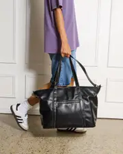 [Rusty] Rusty Women's Iris Weekender Bag in Black One Size Black