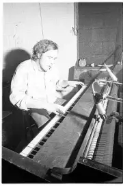 Commander Cody Musician Singer Performing Old Music Photo 13
