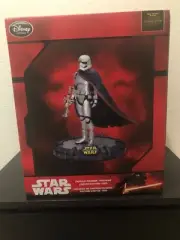 Disney Store Exclusive Star Wars Captain Phasma Figurine LE 1200 *Rare* *NIB*