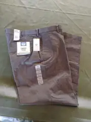 NWT Dockers 38 x 32 Comfort Khaki Grey Relaxed Fit Mens Pants