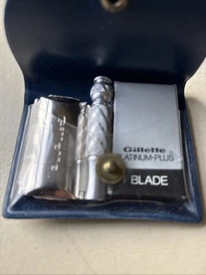Vintage Gillette Platinum Plus Travel Set Razor And Blade