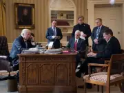DONALD TRUMP IN THE OVAL OFFICE ON PHONE WITH VLADIMIR PUTIN 8X10 PHOTO IMAGE #1