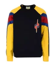 The logo collides with the color sweater S Black