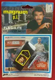 New MAGNUM P.I. FLASHLITE JA-RU 180 1981 CARDED TOY FLASHLIGHT