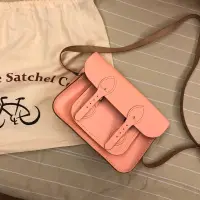 在飛比找蝦皮購物優惠-「搬家降價」正版 Cambridge Satchel 粉色劍