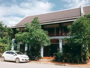 潘漢小屋Pangkham Lodge