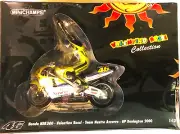 MINICHAMPS 1:12 Valentino Rossi Honda NSR 500 Nastro Azzuro GP Donnington 2000