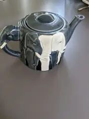 Tea pot, design Tom Taylor, c Otagiri, Japan