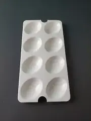 Tupperware Classic Egg Insert Tray Holds 8 Eggs Deviled Egg Holder White New