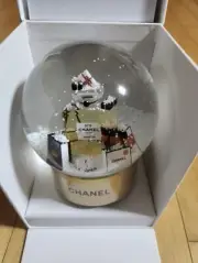 2021 BRAND NEW Mint Chanel Korea Snow Globe Ball VIP GIFT Condition No Box Item