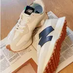 紐巴倫 NEW BALANCE 全新//現貨清倉特賣 NEW BALANCE NB 327 復古跑鞋中性灰色白色深藍色