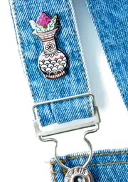 [Valley Cruise Press] Fancy Vase Pin