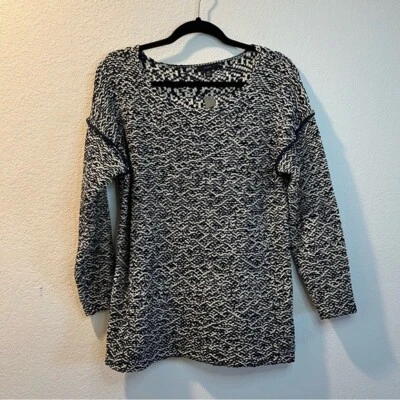 Women’s J. Crew black patterned medium knit long sleeve pullover sweater size XS