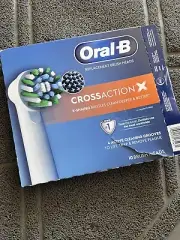 Oral-B Cross Action Clean Maximiser Replacement Electric Brush Heads 8 pack