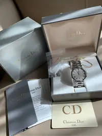 在飛比找Yahoo!奇摩拍賣優惠-小芬店舖～CD Christian Dior 八角石英錶.付