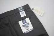Dockers Signature Khaki Pants Slim Fit Gray Flat Front Mens Size 29 x 30 NEW