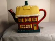 Russ Designed by Bonnie Lynn Red Holiday Manor House 5 Cup Teapot