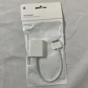New Apple 30-Pin to VGA Adapter (MC552ZM/A) For iPad iPhone and iPod Touch NIB