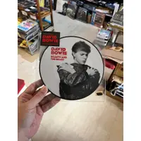 在飛比找蝦皮購物優惠-Ｄavid Bowie 7吋單曲黑膠 彩版 LP beaut