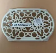 Le Creuset Oval Trivet Meringue Rare Enamel 17 x 27cm New Ship From Japan