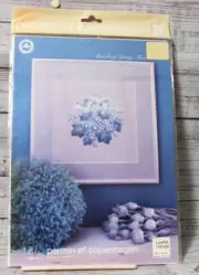 BUNCH OF SPRING FLOWERS cross stitch chart PERMIN OF COPENHAGEN NIP